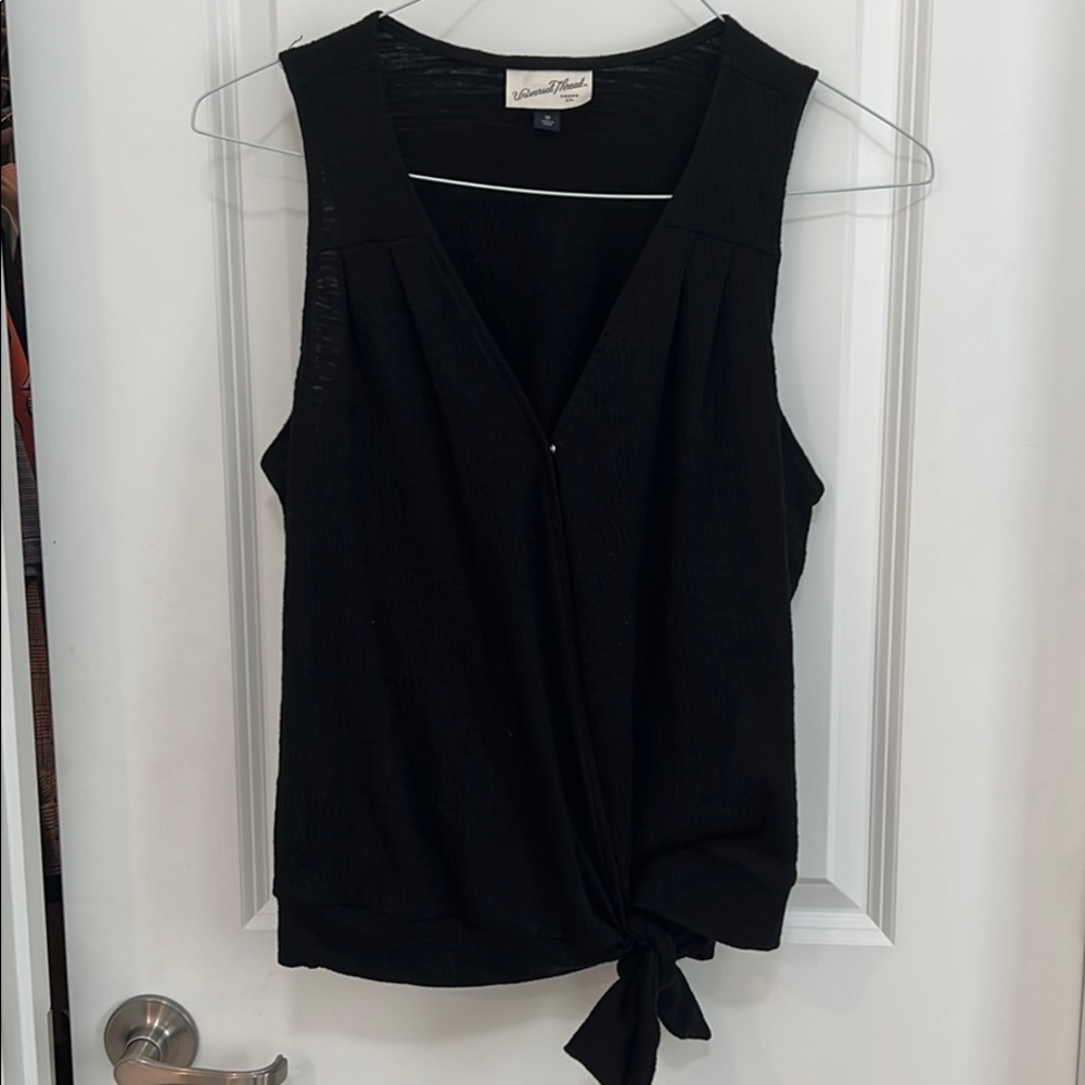 Universal Thread Black Tie-Hem V-Neck Tank Top